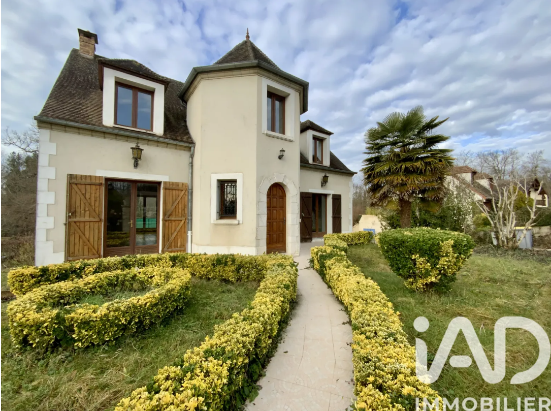 Maison à Moncourt-Fromonville